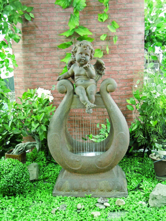 Brunnen “Engelchen auf einer Harfe” mit LED-Beleuchtung