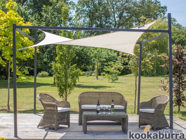 Kookaburra® 3m x 2m Wasserfestes Sonnensegel, elfenbein, inkl. Rahmen und Befestigungsset