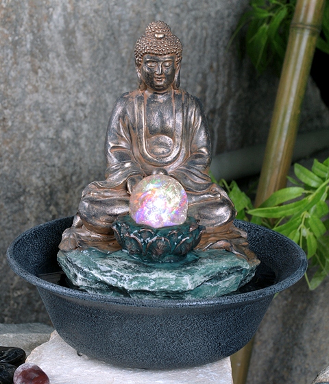 Zimmerbrunnen "Buddha mit Kristallkugel" mit LED-Beleuchtung, 24cm